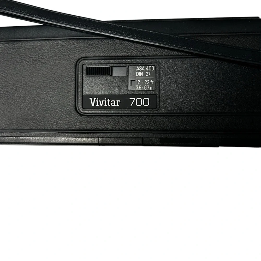 Vintage Vivitar 700 Point & Shoot‎ Black Camera 24 MM 1:7 Lens